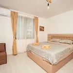 וילה крис *