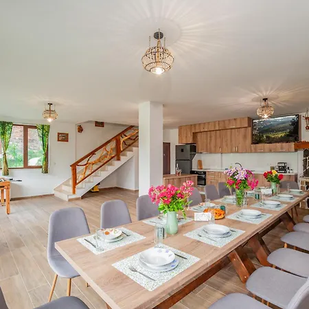 крис Villa Smolyan